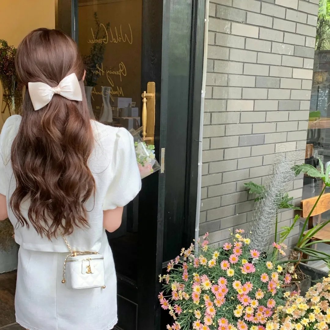 看不见的月亮